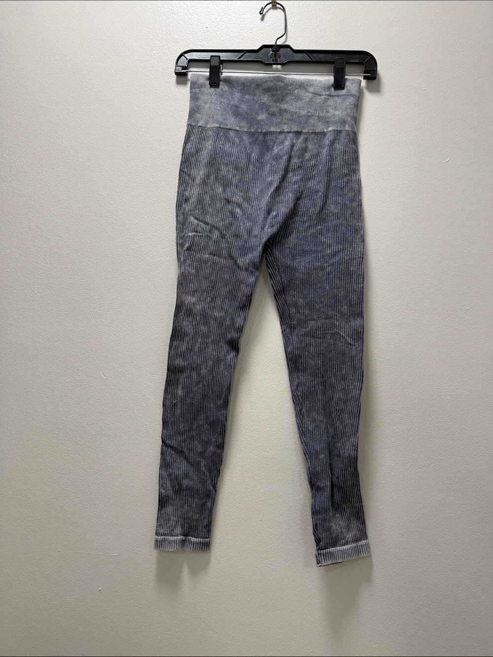 High-Waist Ribbed Gray Leggings